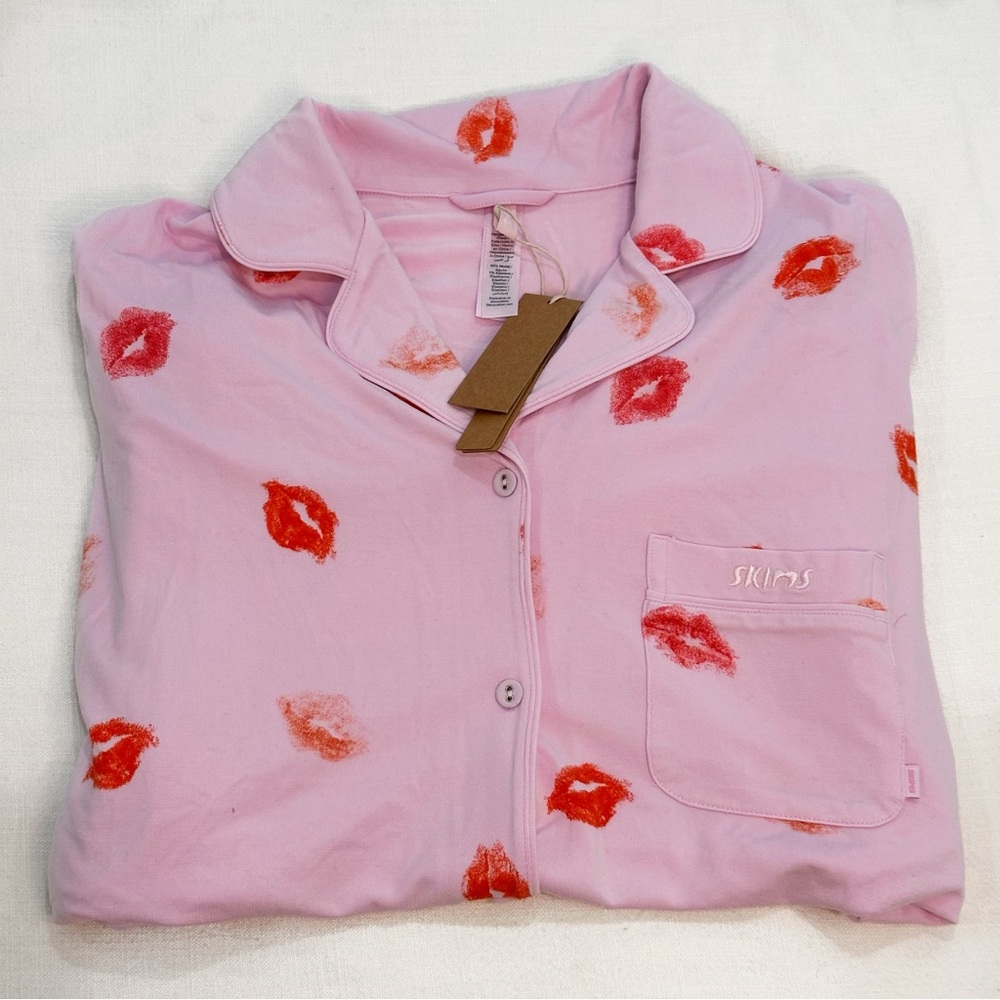Skims cherry blossom lipstick pajama sleep set - Picture 3 of 7